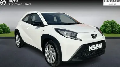 Used Toyota Aygo X PURE 72 HP (52 kW) 2025 White SUV