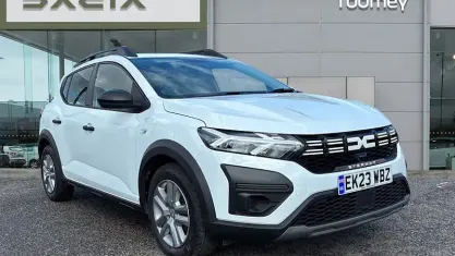 Usado Dacia Sandero Essentiel 91 HP (66 kW) 2025 Citadino