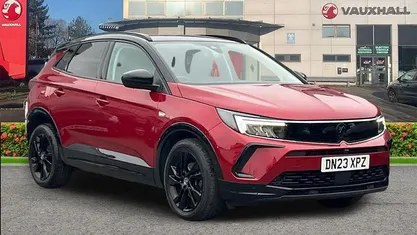 Used Vauxhall Grandland X S 131 HP (96 kW) 2023 Red SUV