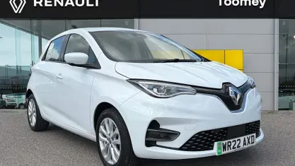 Used Renault Zoe Version S 80 kW (109 HP) 2022 White Hatchback