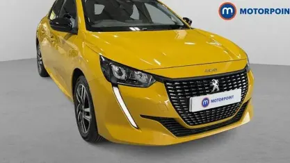 Used Peugeot 208 Allure+ 102 HP (75 kW) 2023 Yellow Hatchback