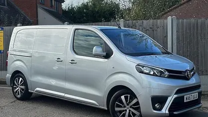 Used 2017 Toyota Proace Comfort MPV | £10,196 (Fair price)