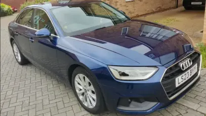 Begagnad Audi A4 Comfort 150 HK (110 kW) 2023 Blå Sedan