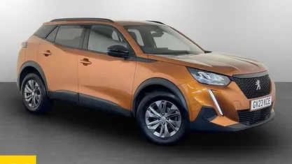 Used Peugeot 2008 Active+ 101 HP (74 kW) 2023 Orange SUV