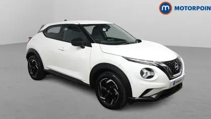 Usado Nissan Juke N-Connecta 114 HP (83 kW) 2023 Branco SUV