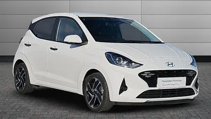 White Used 2024 Hyundai i10 Premium Hatchback | £15,998 (Fair price)