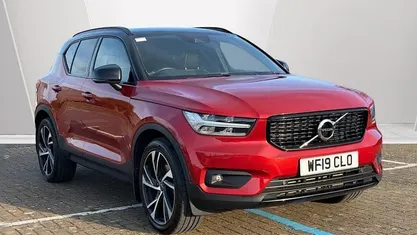 Used 2019 Volvo XC40 R-Design Pro SUV | £20,613 (Fair price)