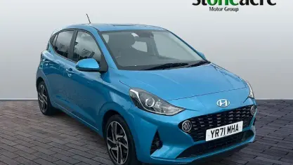 Used Hyundai i10 Premium 67 HP (49 kW) 2023 Hatchback