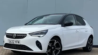 Used Vauxhall Corsa Edition 101 HP (74 kW) 2022 White Hatchback
