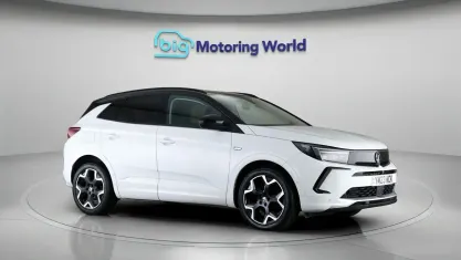 Used Vauxhall Grandland X Ultimate 131 HP (96 kW) 2023 White SUV