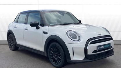 Begagnad Mini Cooper Classic 156 HK (114 kW) 2022 Halvkombi