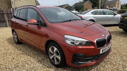 Used BMW 218 Comfort Edition 140 HP (102 kW) 2019 Orange Estate