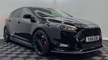 Used Ford Focus ST 185 HP (136 kW) 2016 Black Hatchback