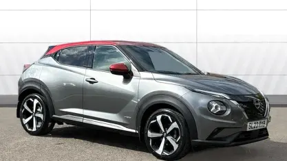 Käytetty Nissan Juke Tekna 143 HP (105 kW) 2023 Harmaa Katumaasturi