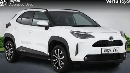 Used Toyota Yaris Cross Design 116 HP (85 kW) 2024 White SUV