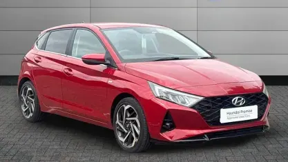 Used Hyundai i20 Premium 101 HP (74 kW) 2022 Red Hatchback