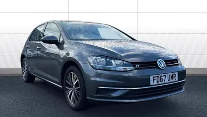 Used VW Golf VII SE 125 HP (91 kW) 2017 Hatchback