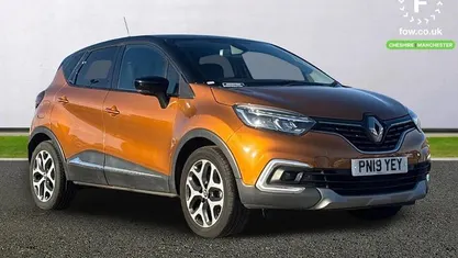 Orange/black Used 2019 Renault Captur Techno SUV | £11,999 (Fair price)