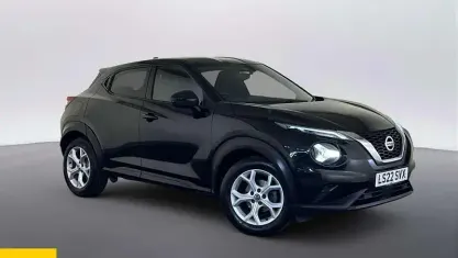 Usado Nissan Juke N-Connecta 114 HP (83 kW) 2022 Preto SUV