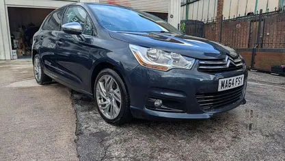 Used Citroën C4 SELECTION 120 HP (88 kW) 2014 Blue Hatchback