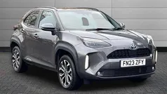 Grey Used 2023 Toyota Yaris Hybrid Design SUV | £20,399 (Fair price)