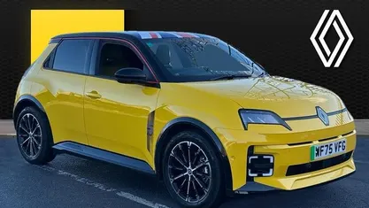 Used 2025 Renault 5 E-Tech Iconic Hatchback | £25,226 (Fair price)