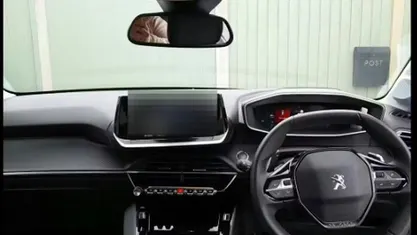 Used Peugeot 208 Allure+ 102 HP (75 kW) 2023 Hatchback