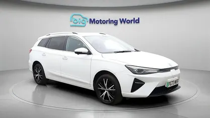 Used MG MG5 EV Trophy 114 kW (156 HP) 2022 White Estate