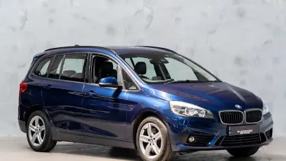 Used BMW 220 Sport Line 192 HP (141 kW) 2017 Blue Estate