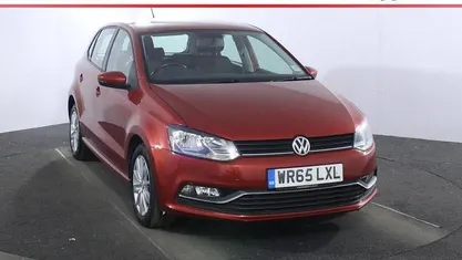 Begagnad VW Polo SE 90 HK (66 kW) 2015 Röd Halvkombi