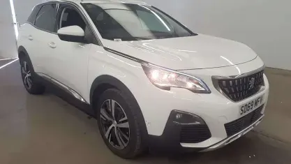 Begagnad Peugeot 3008 Allure 181 HK (133 kW) 2019 SUV