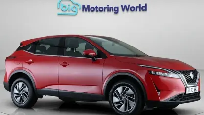 Used Nissan Qashqai Acenta Premium 140 HP (102 kW) 2023 Red SUV