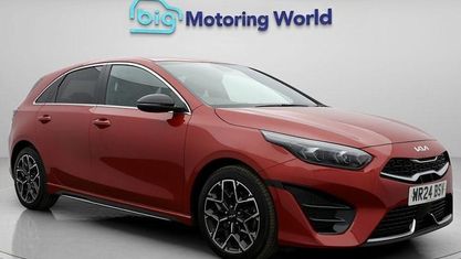 Begagnad Kia Ceed GT-Line 160 HK (117 kW) 2023 Röd Halvkombi