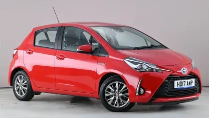 Used Toyota Yaris Hybrid 101 HP (74 kW) 2020 Hatchback
