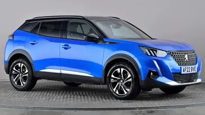 Usado Peugeot 2008 GTi 131 HP (96 kW) 2022 Azul SUV