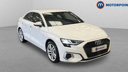Używany Audi A3 Sport 150 KM (110 kW) 2023 Biały Sedan/Limuzyna