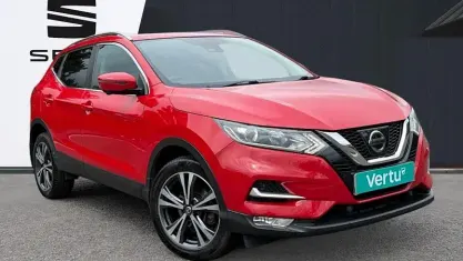 Used Nissan Qashqai N-Connecta 116 HP (85 kW) 2018 Red SUV