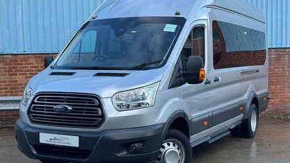 Usado Ford Transit Trend 125 HP (91 kW) 2018 Prateado Monovolume