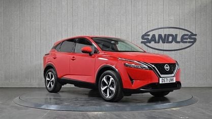 Usado Nissan Qashqai N-Connecta 158 HP (116 kW) 2022 Vermelho SUV