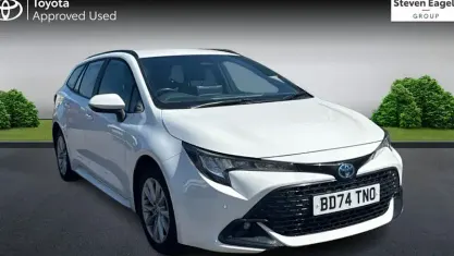 Used Toyota Corolla 140 HP (102 kW) 2024 White Estate