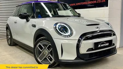 Used Mini Cooper Level 1 135 kW (184 HP) 2023 Hatchback
