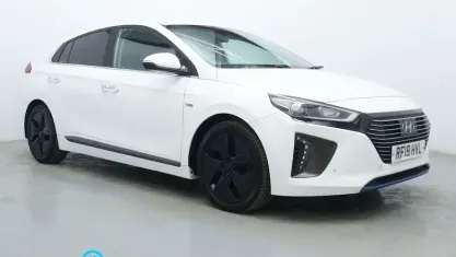 Used Hyundai Ioniq Premium SE 141 HP (103 kW) 2019 White Hatchback