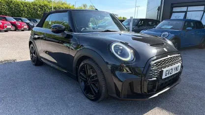 Usado Mini Cooper S Cabriolet Sport 178 CV (130 kW) 2021 Negro Descapotable