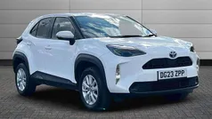 White Used 2023 Toyota Yaris Cross SUV | £19,495 (Fair price)