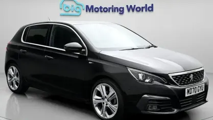 Używany Peugeot 308 Premium 131 KM (96 kW) 2021 Czarny Hatchback