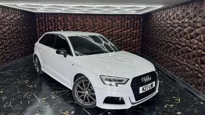 Usado Audi A3 Sportback Black Edition 150 CV (110 kW) 2017 Blanco Utilitario