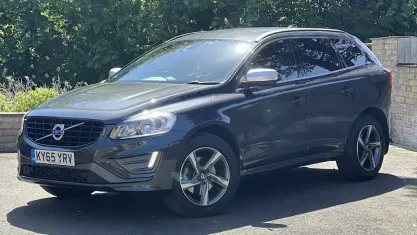 Usado Volvo XC60 R-Design 220 HP (161 kW) 2017 SUV