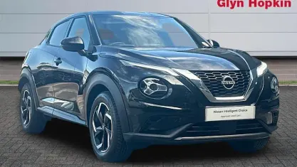 Used Nissan Juke N-Connecta 114 HP (83 kW) 2023 Black SUV