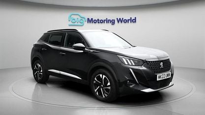 Second-hand Peugeot 2008 GT 131 CP (96 kW) 2022 Negru SUV