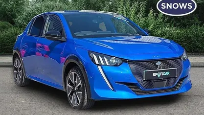 Begagnad Peugeot e-208 Premium 100 kW (136 HK) 2022 Halvkombi